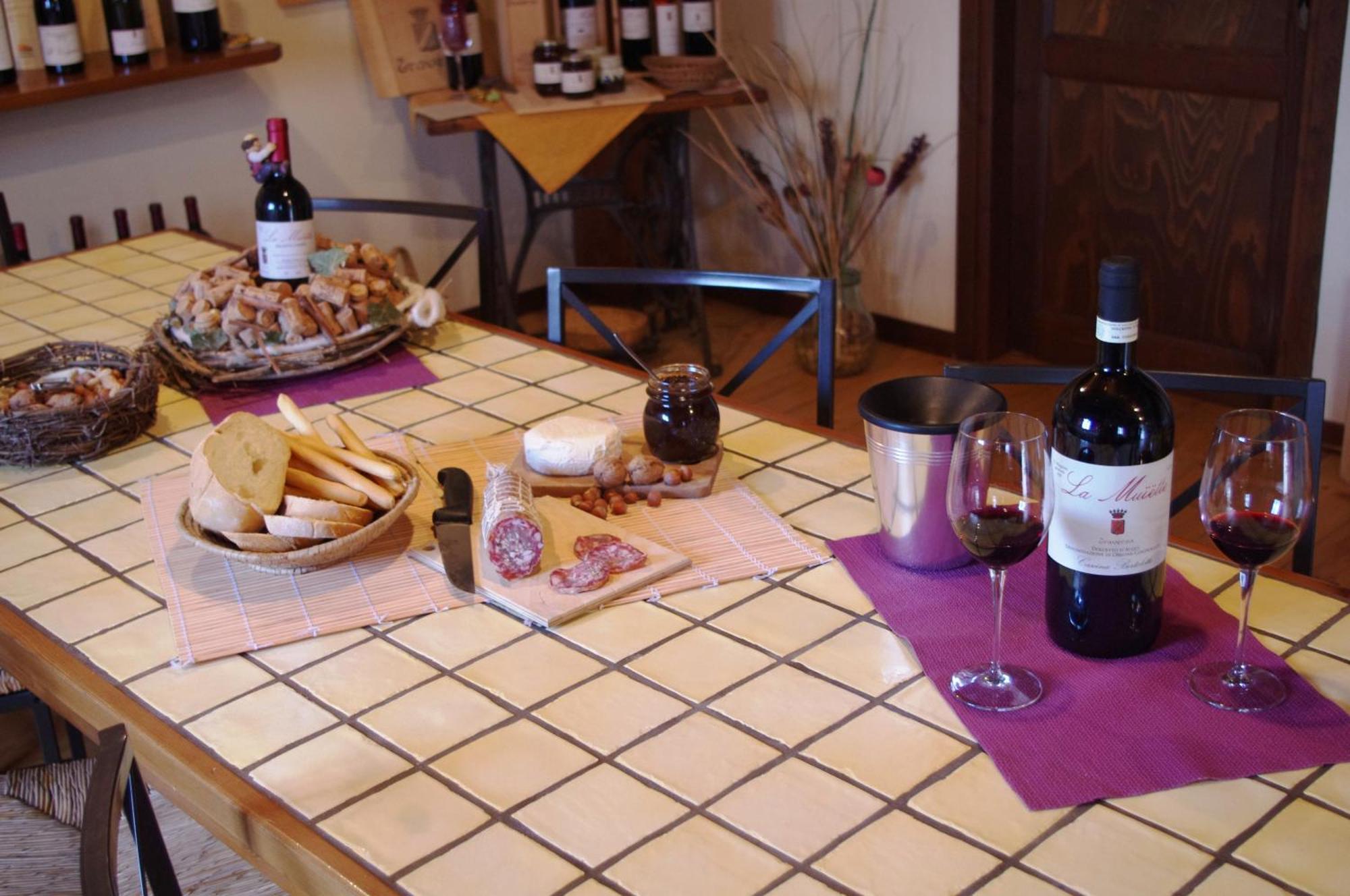Cascina Bertolotto Wine Resort 스피노몬페라토 외부 사진